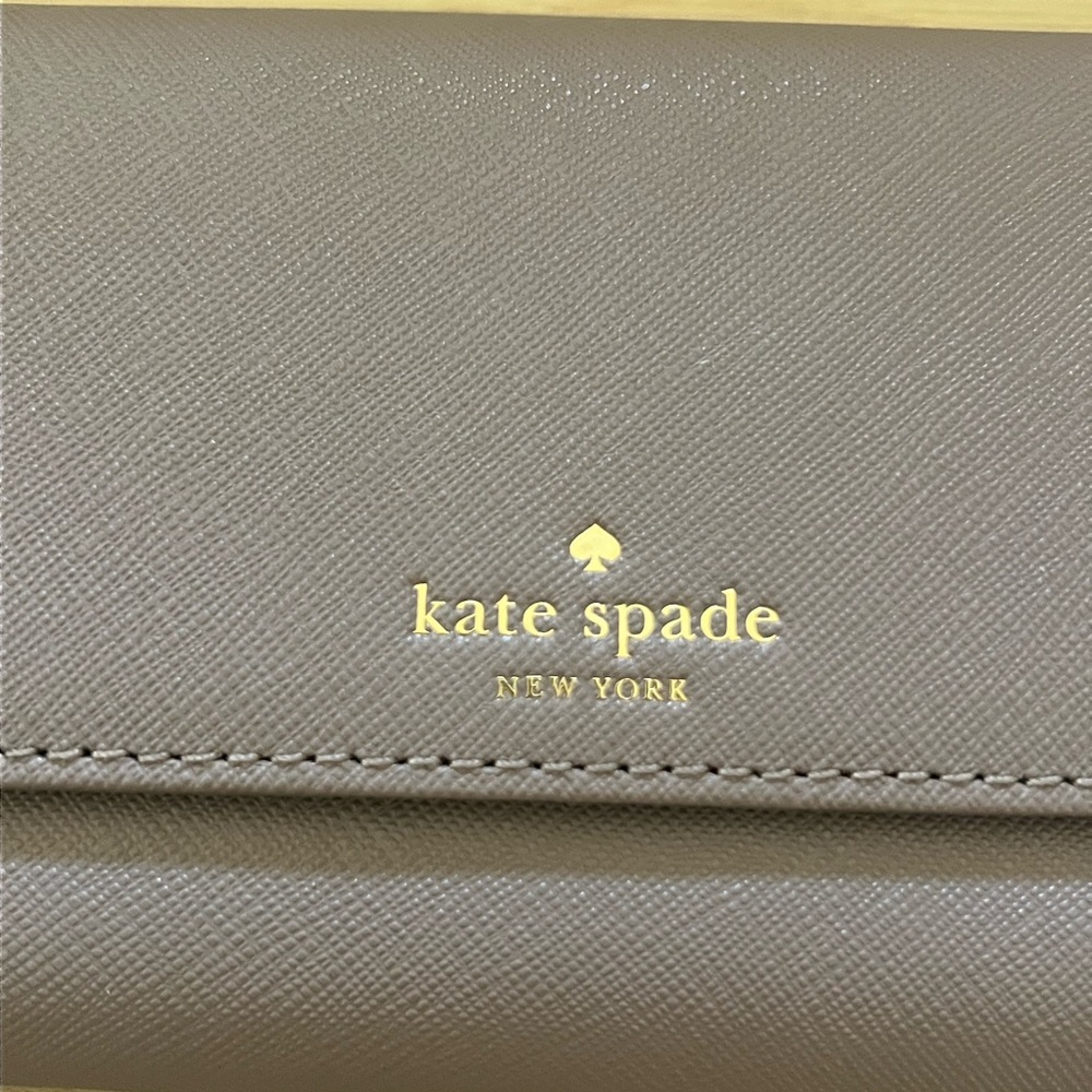 Kate Spade Wallet - NEW - Picture 2 of 6